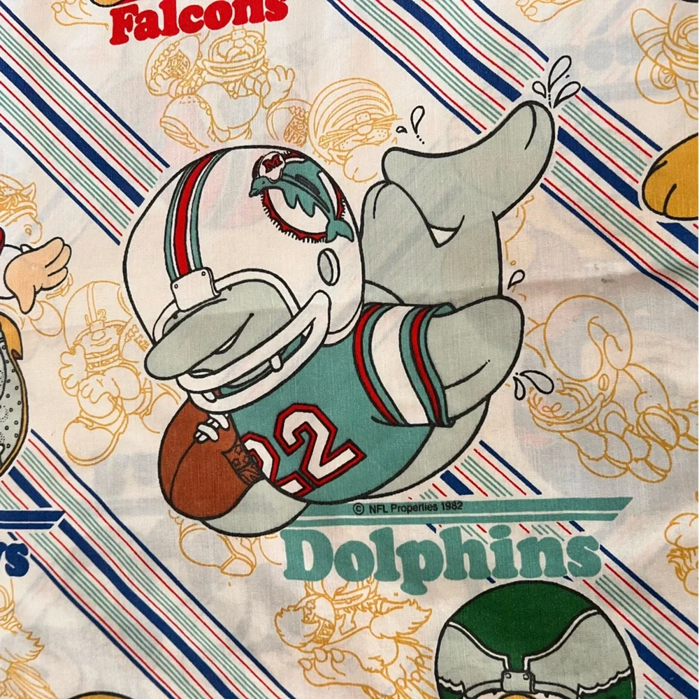 Vintage NFL Football Pillowcase Kids Eagles Redskins Bears Dolphins Jets Cowboys